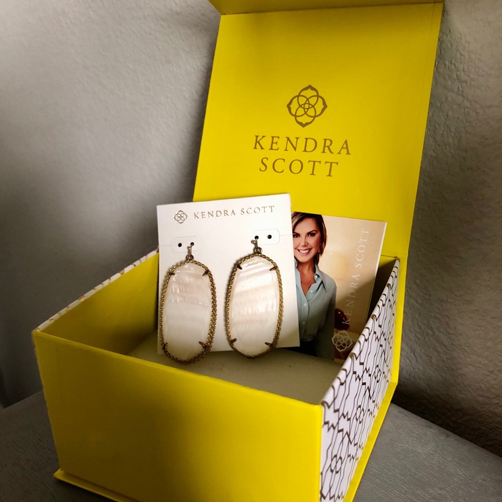 Kendra Scott Gold Drop Earrings in Ivory Pearl